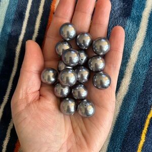 14 Glass Pearl Beads 16 mm